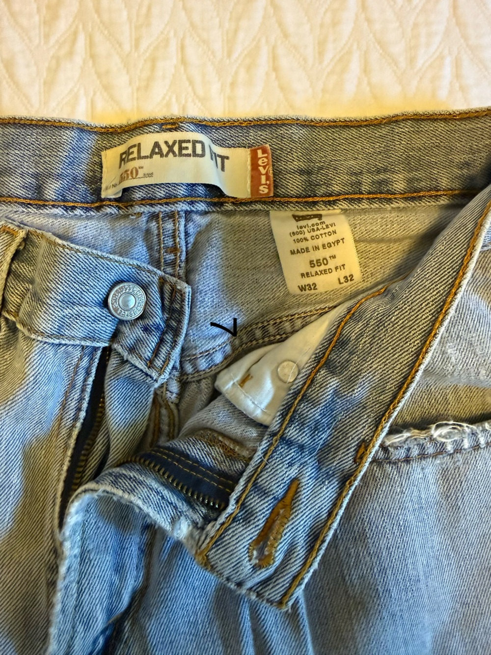 Vintage Levi's Men's 550 Relaxed Fit Light Blue Denim Jeans Sz 32 x 32